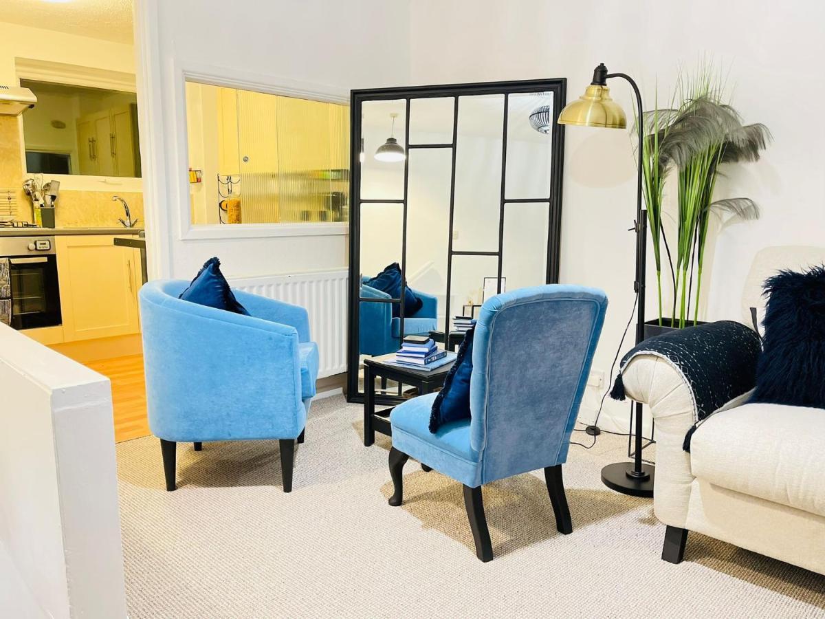 Lovely 1 Bed Home Near Hospital, With Parking & Garden Work Contractor Leisure, Sapphire CBG Eksteriør billede